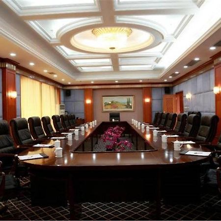 Country Garden Phoenix Hotel Jingmen Buitenkant foto