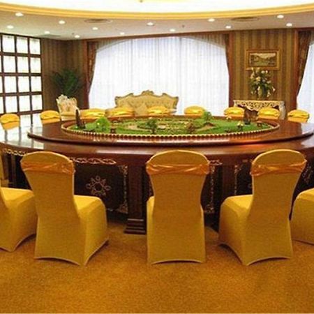 Country Garden Phoenix Hotel Jingmen Buitenkant foto