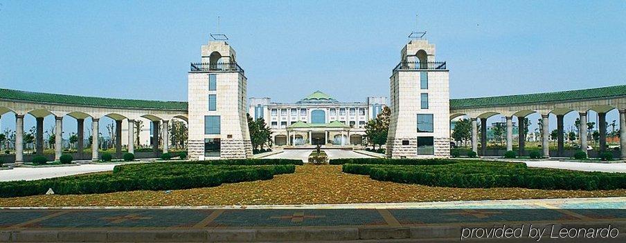 Country Garden Phoenix Hotel Jingmen Buitenkant foto