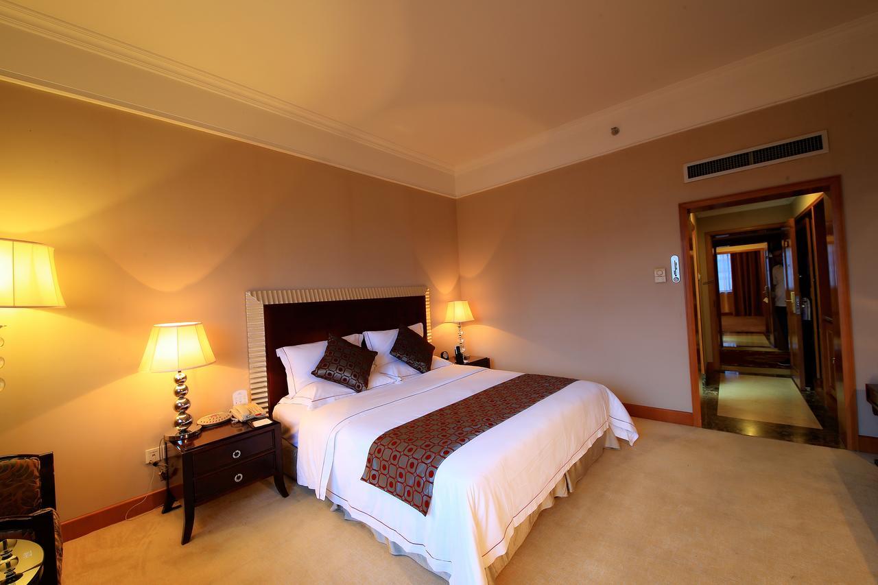 Country Garden Phoenix Hotel Jingmen Buitenkant foto