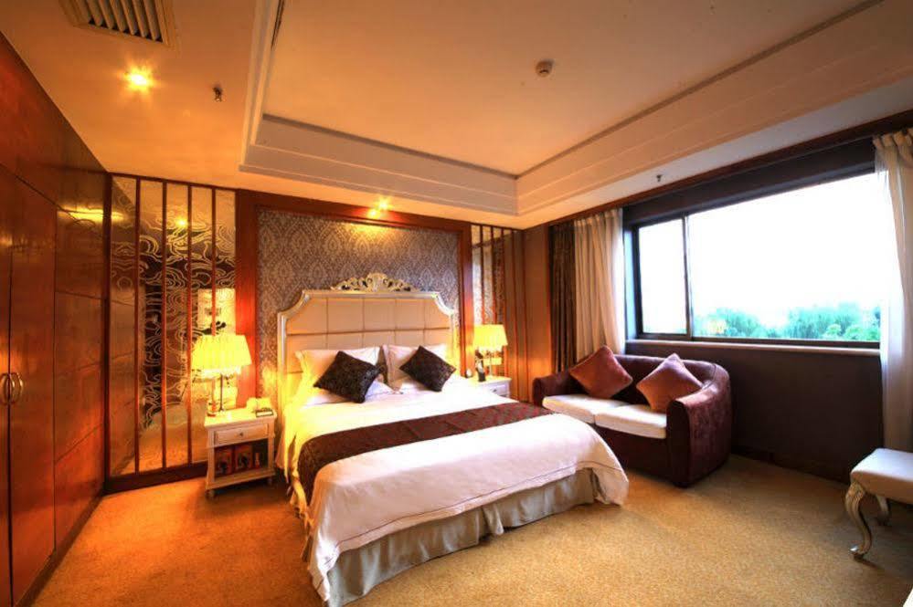 Country Garden Phoenix Hotel Jingmen Buitenkant foto